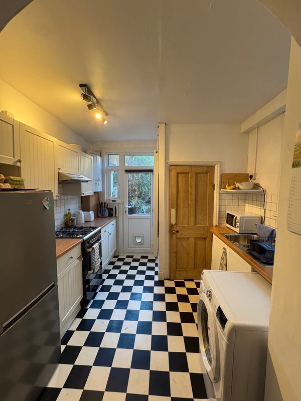 Room Rectory Lane in Greater London