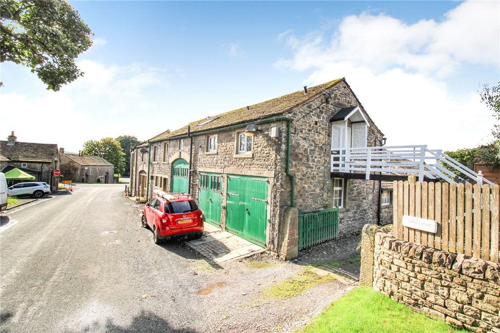 Flat Gledstone Road in Skipton