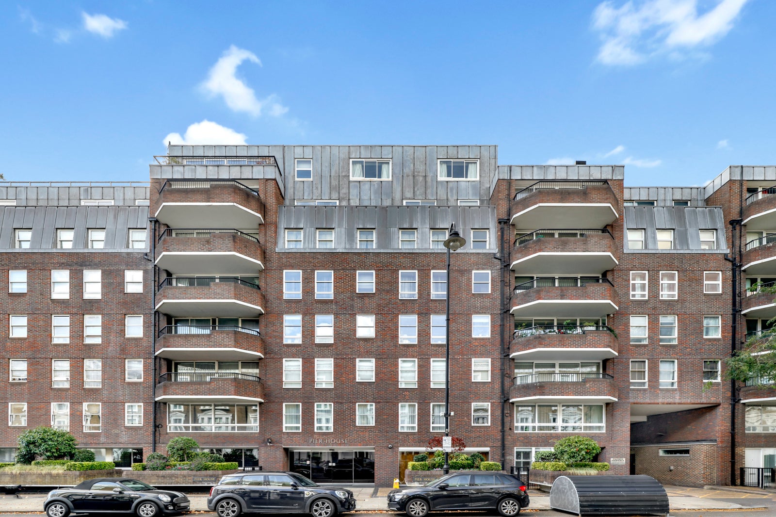 Flat Cheyne Walk in Greater London