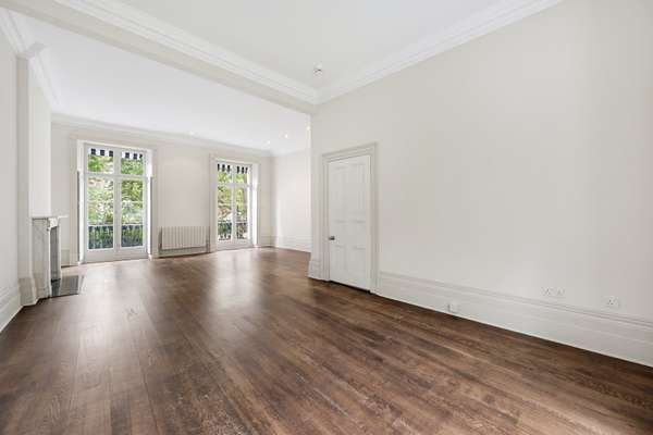 House Pelham Crescent in Greater London