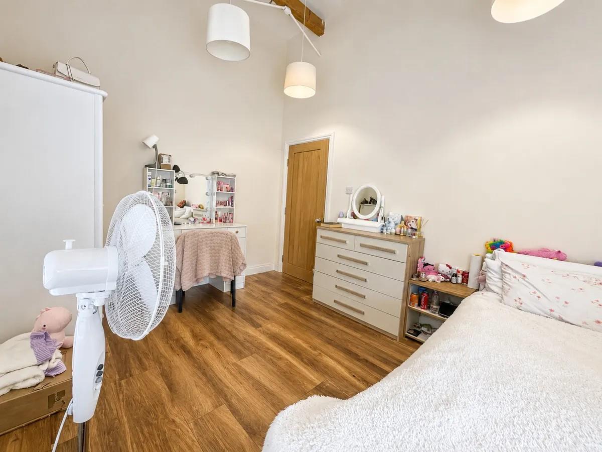 Flat Totteridge Avenue in High Wycombe