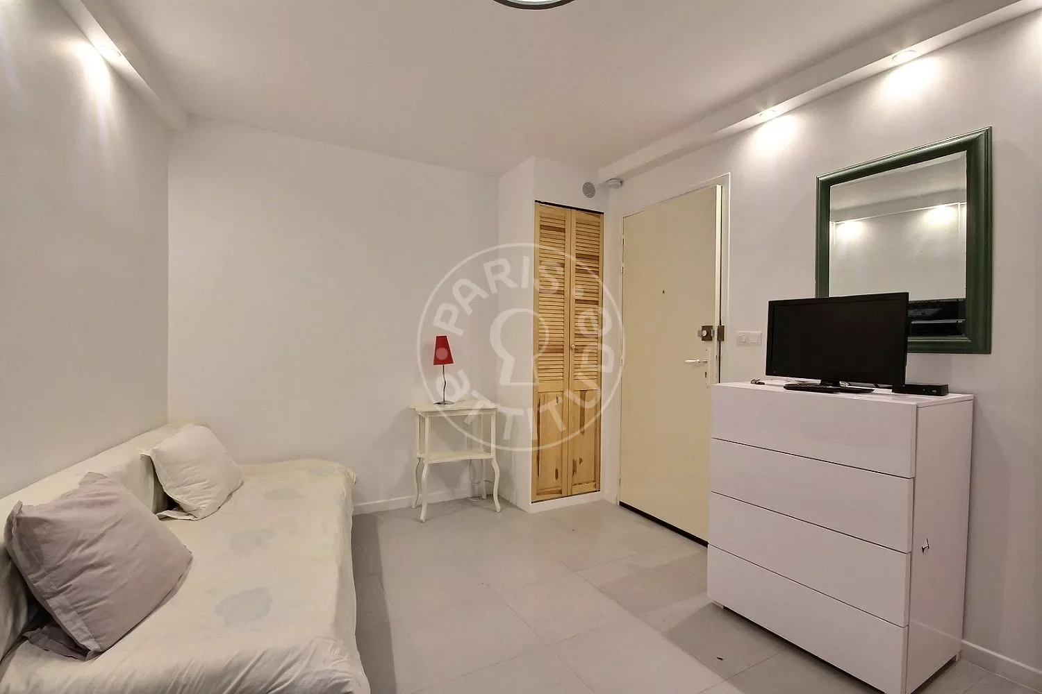 Flat Rue de Dunkerque in Paris