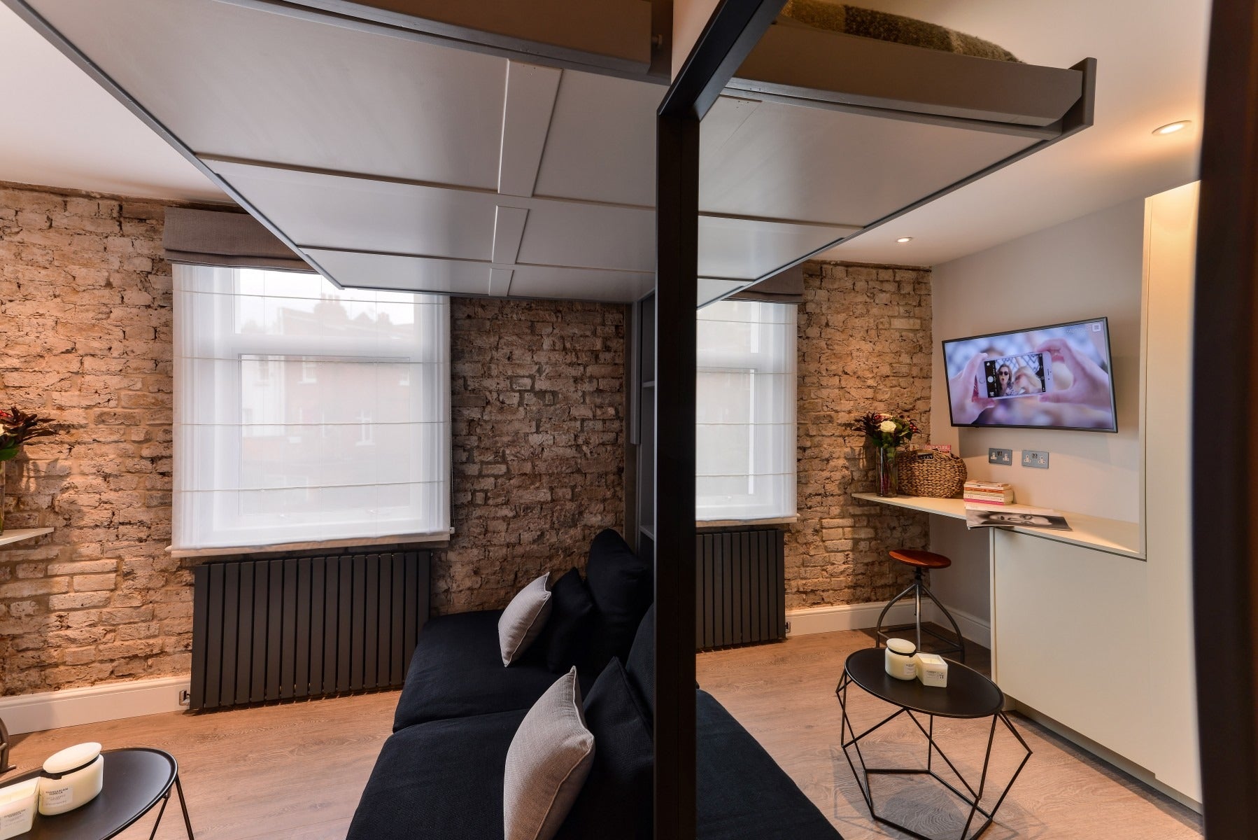 Flat Kingdon Road in London