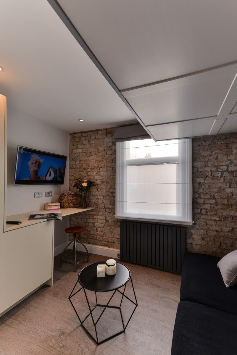 Flat Kingdon Road in London