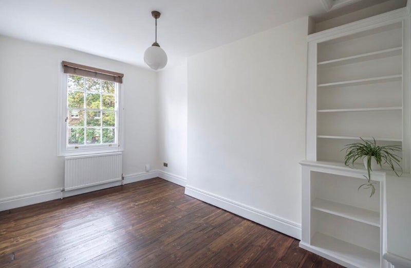 Flat Liverpool Road in Greater London