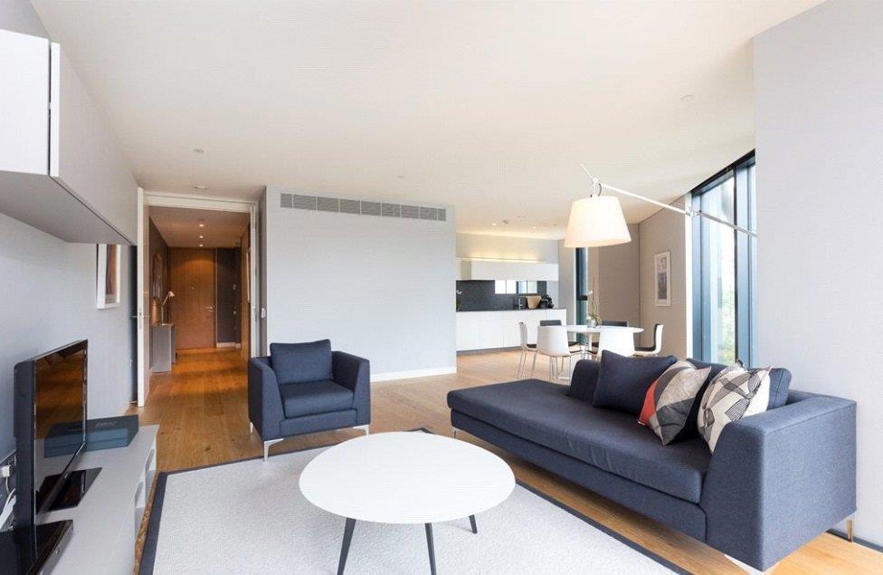 Flat Holland Street in Greater London