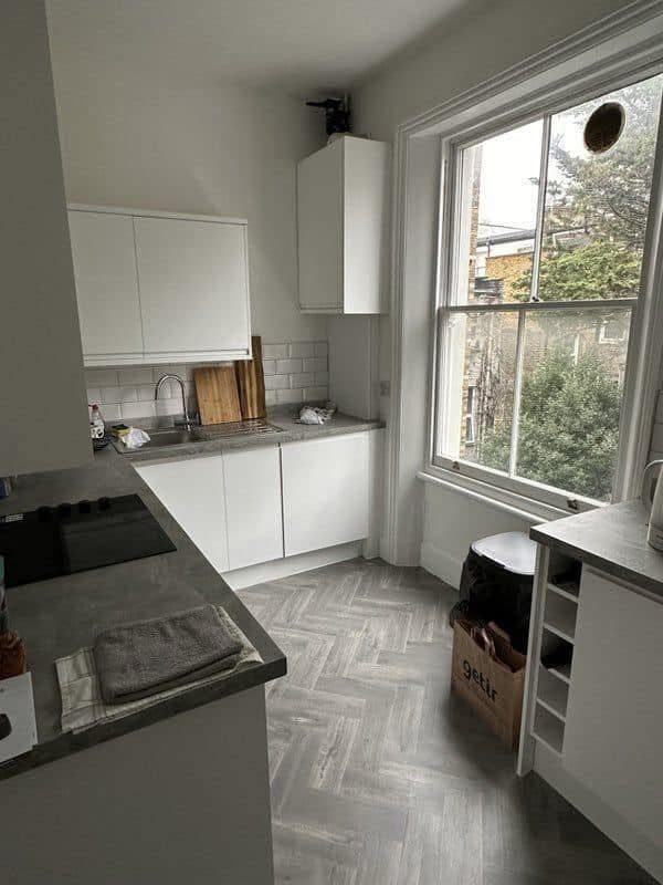 Room Blythe Road in Greater London
