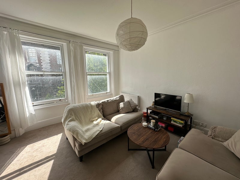 Room Blythe Road in Greater London