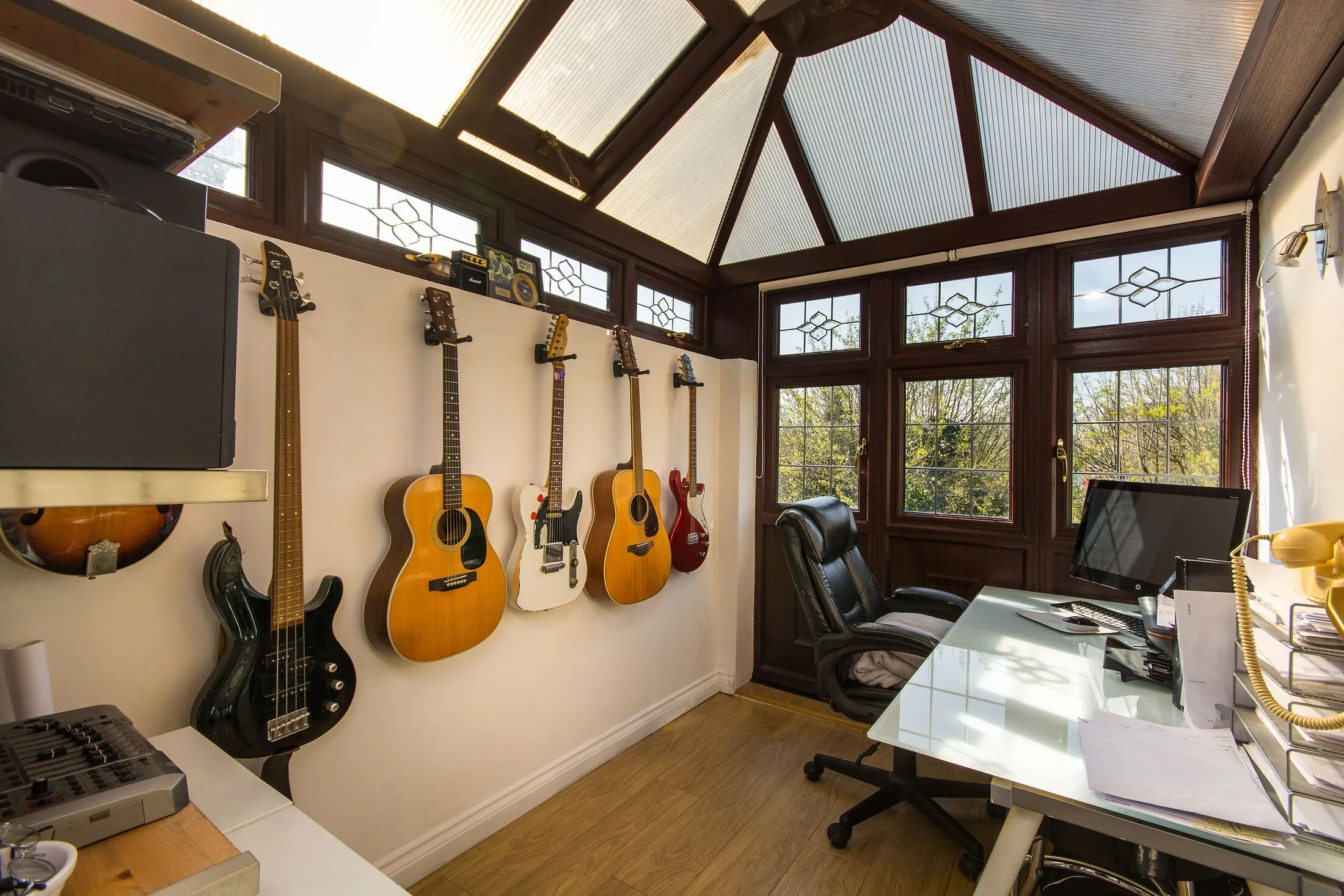 Flat Glengall Grove in Greater London