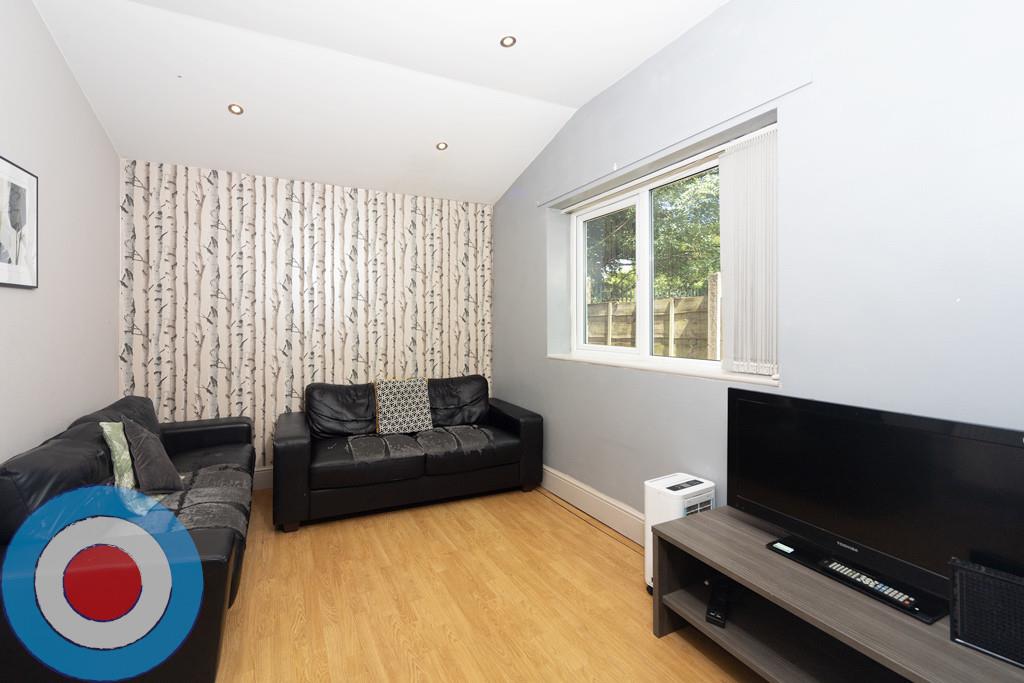 Room Whitby Road in Manchester