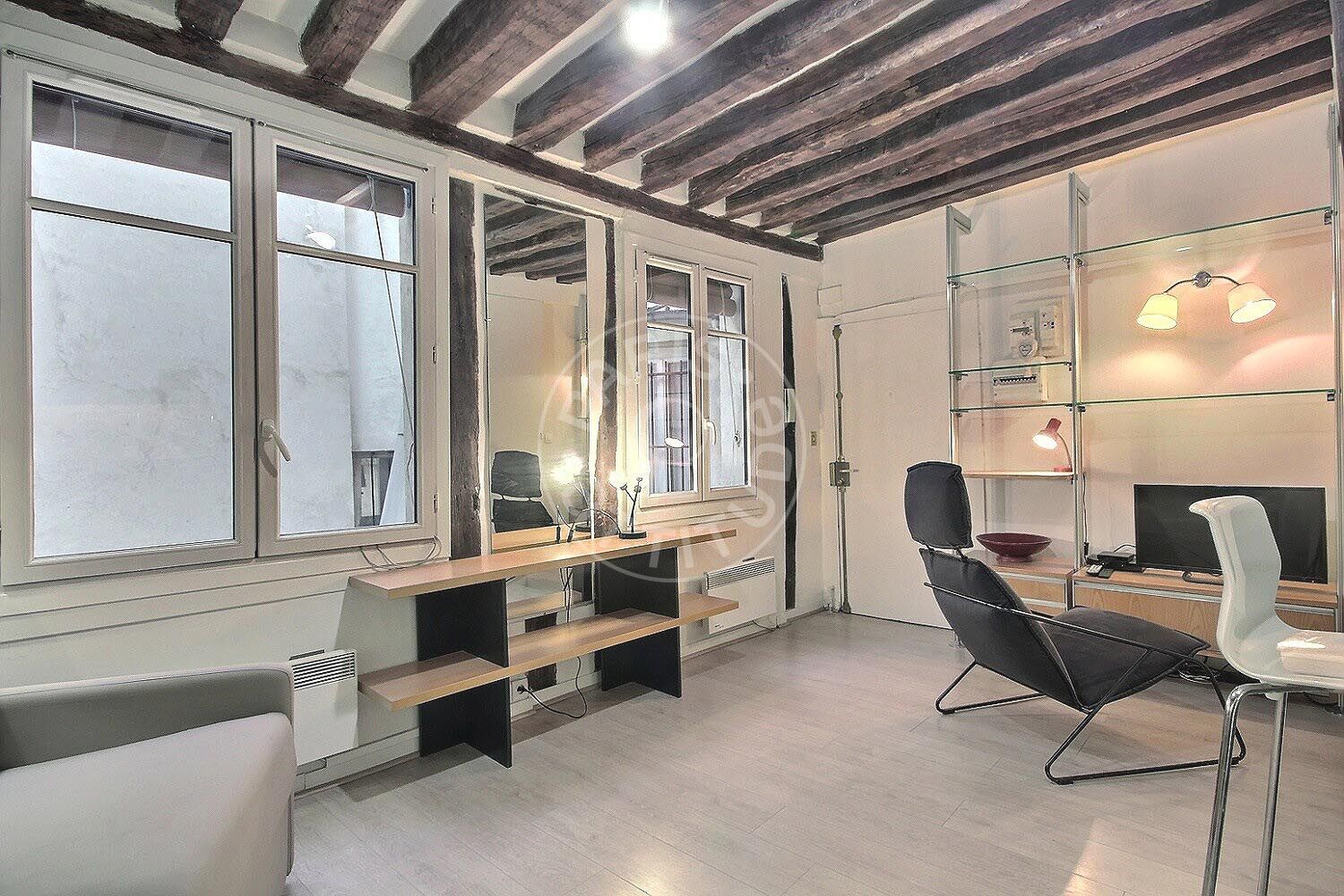 Appartement Rue de Poitou à Paris
