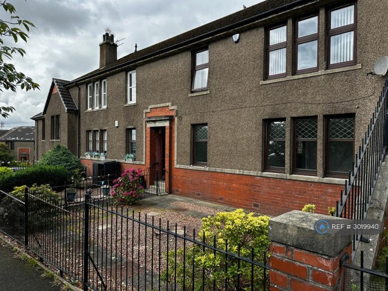 Flat Fleming Gardens North in Dundee