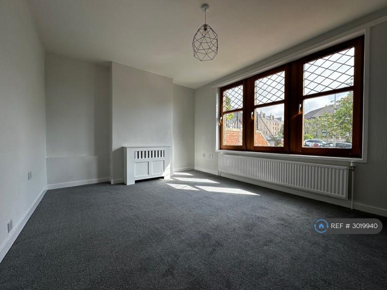 Flat Fleming Gardens North in Dundee