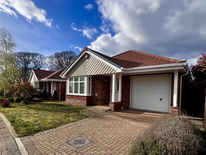 House Fieldhouse Way in New Forest