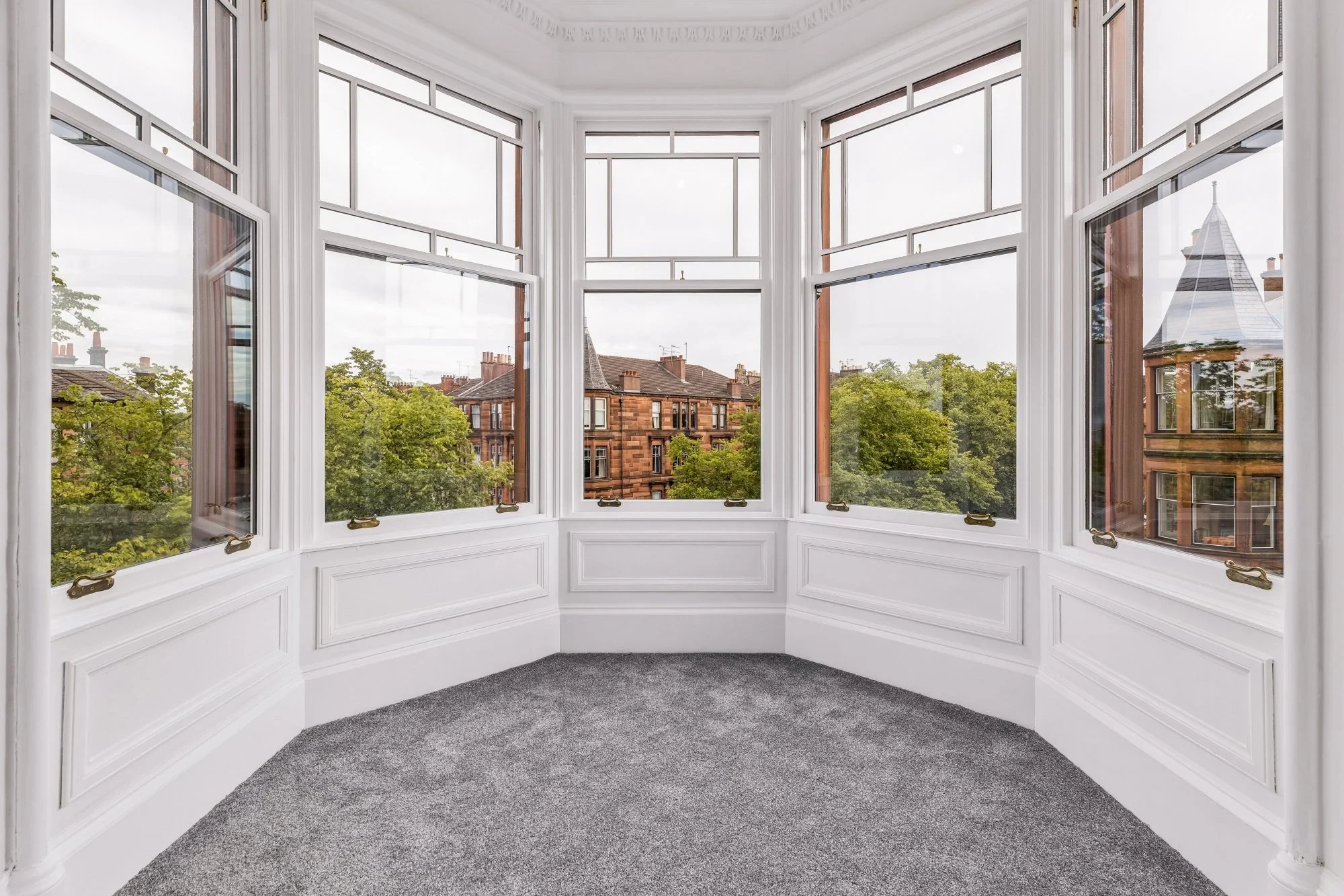 Flat Queensborough Gardens in Glasgow