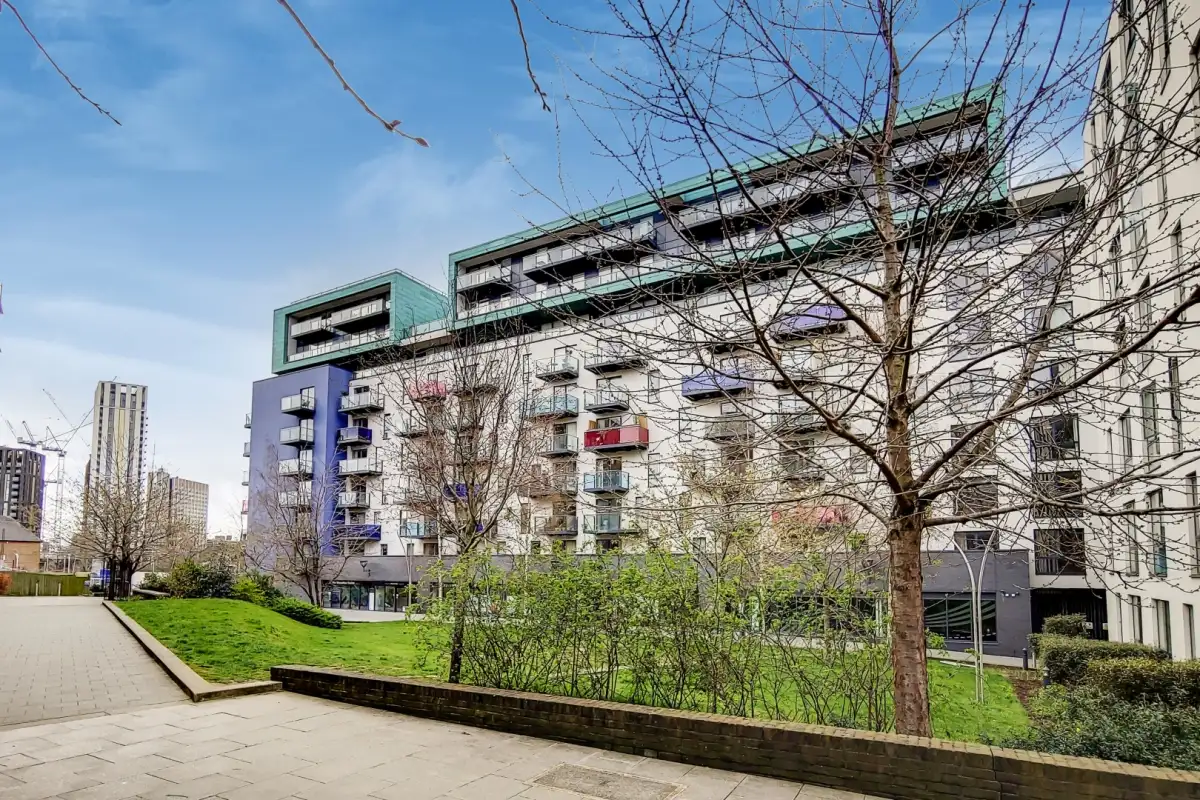 Flat Conington Road in Greater London