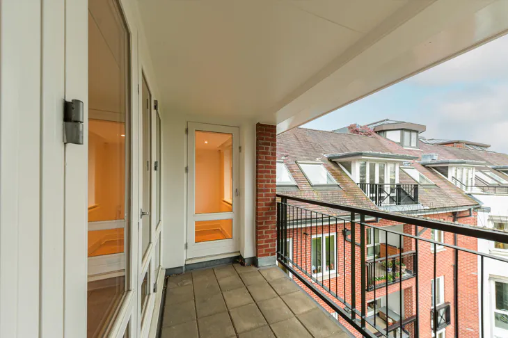 Flat Netherhall Gardens in Greater London