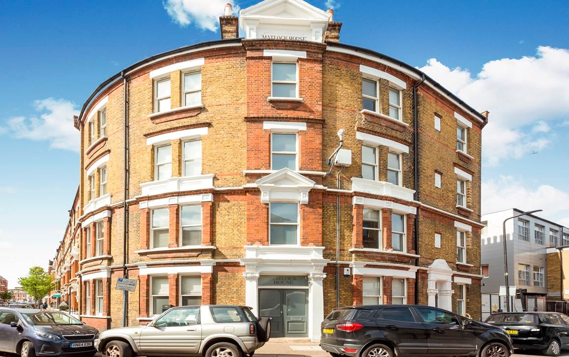 Flat Rushcroft Road in Greater London