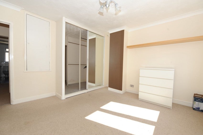 House Strode Road in Wellingborough