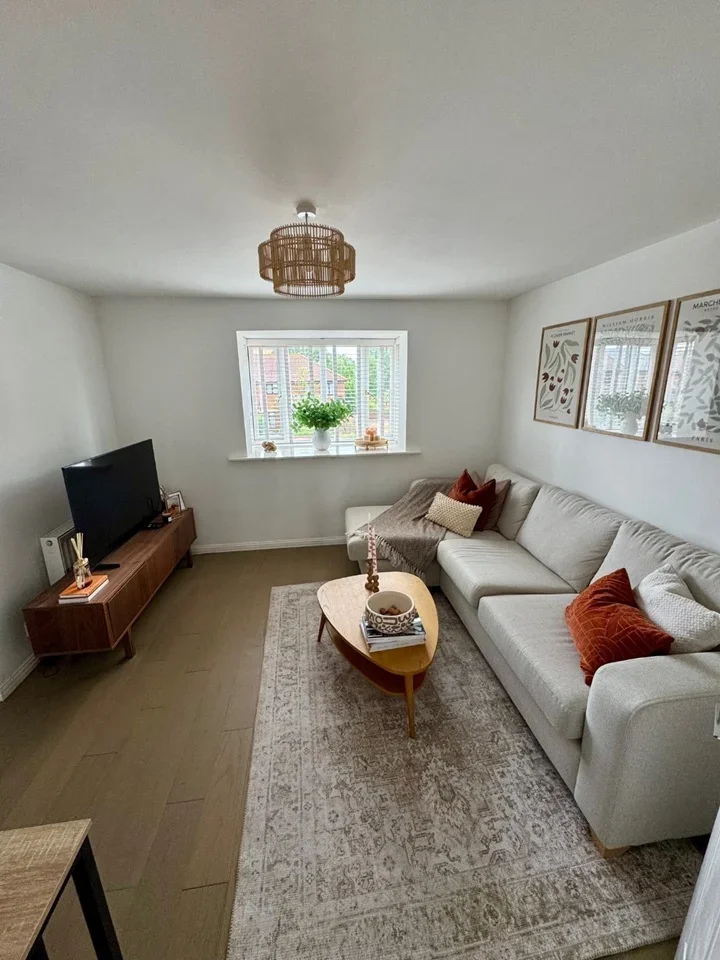 Flat Rosethorn Close in Greater London