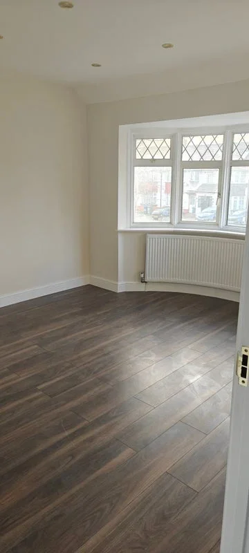 Room Shaftesbury Avenue in Greater London