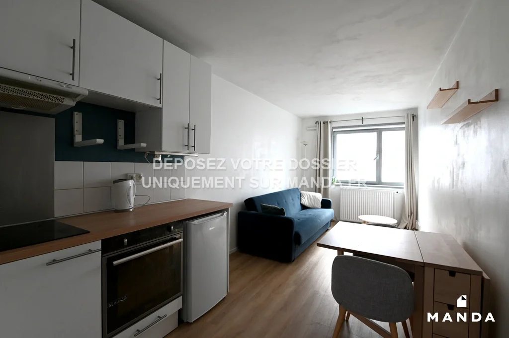 Flat Rue Victor Hugo in Levallois-Perret