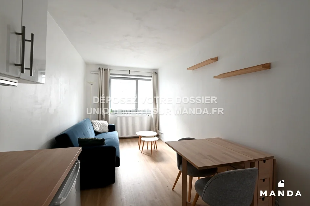 Flat Rue Victor Hugo in Levallois-Perret