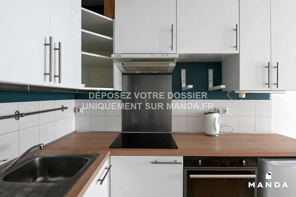 Flat Rue Victor Hugo in Levallois-Perret