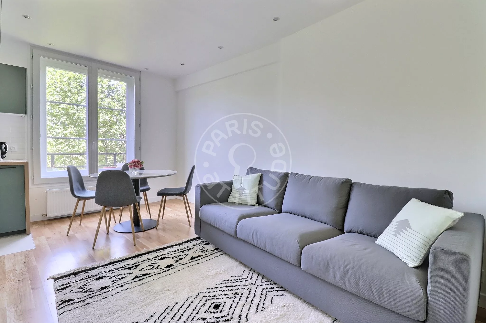 Flat Rue Perronet in Neuilly-sur-Seine