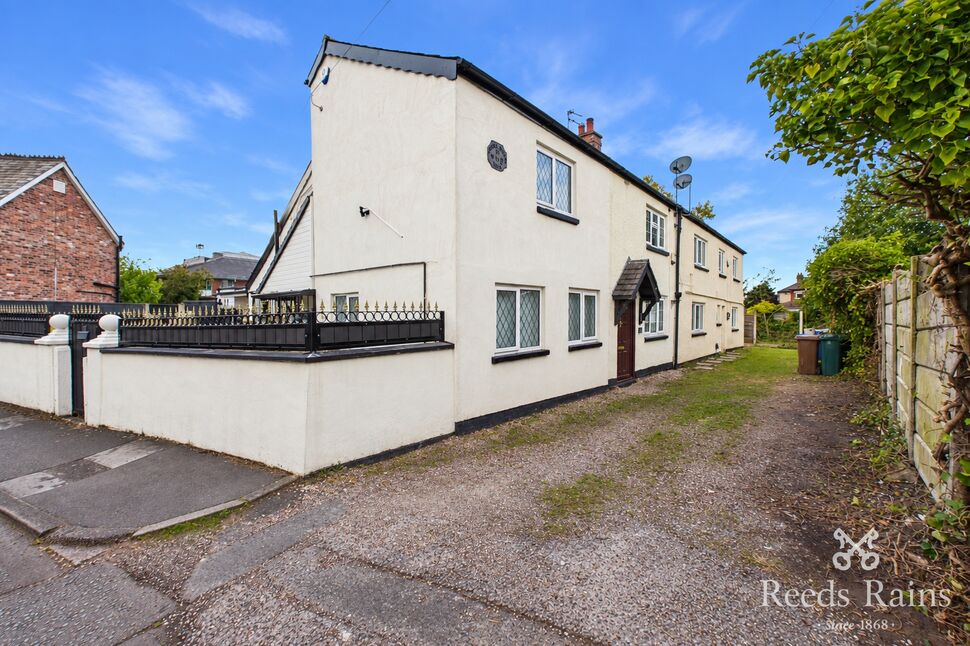 House Hazel Grove in Crewe
