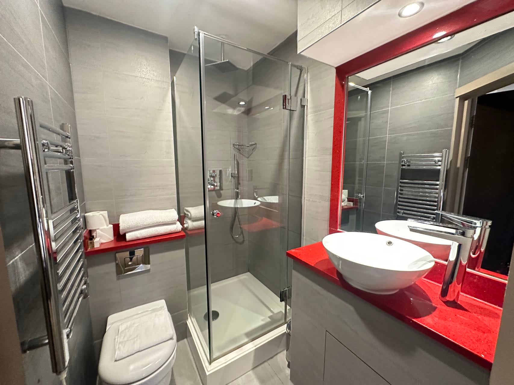Room Edgware Road in City of Westminster