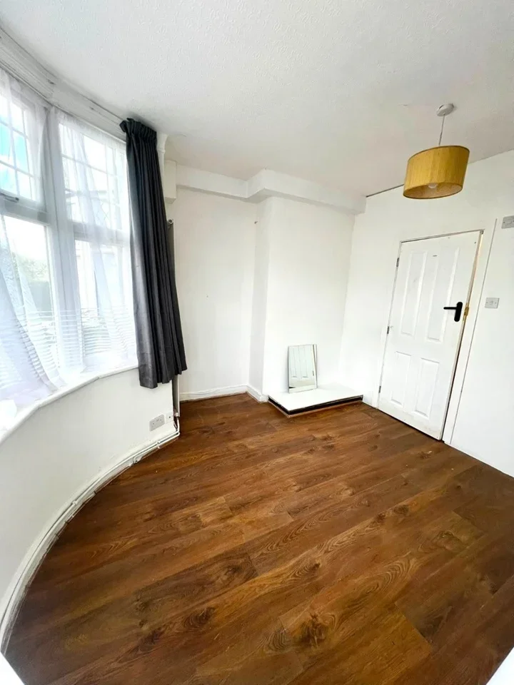 Room Radcliffe Road in Greater London