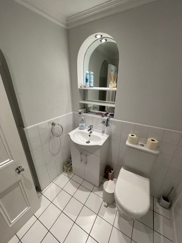 Room Anhalt Road in Greater London