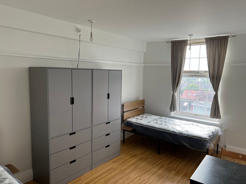Room Streatham Hill in Greater London