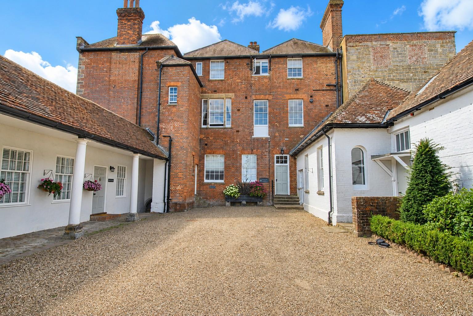 Flat Morland Drive in Tunbridge Wells