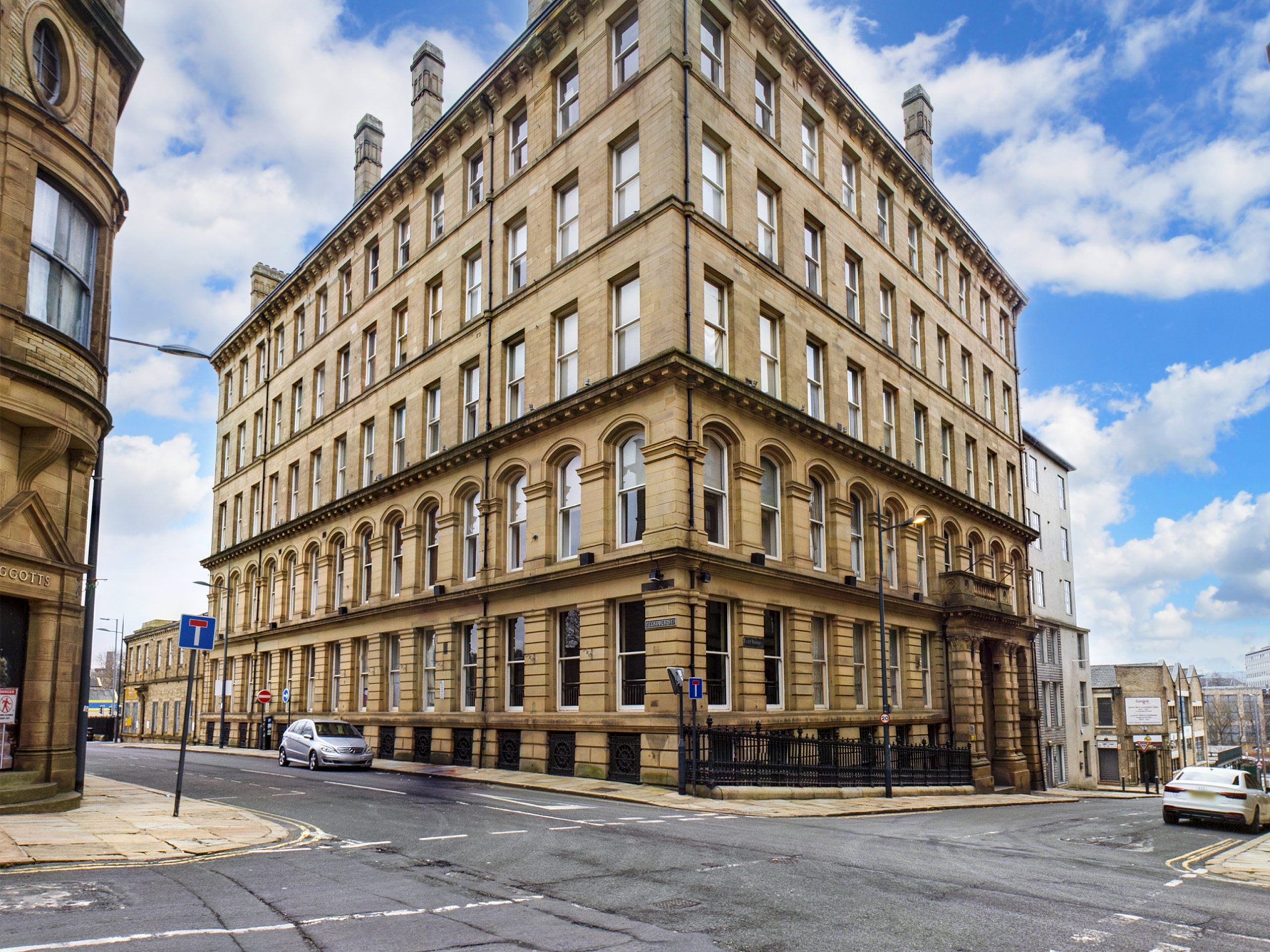 Flat East Parade in Bradford