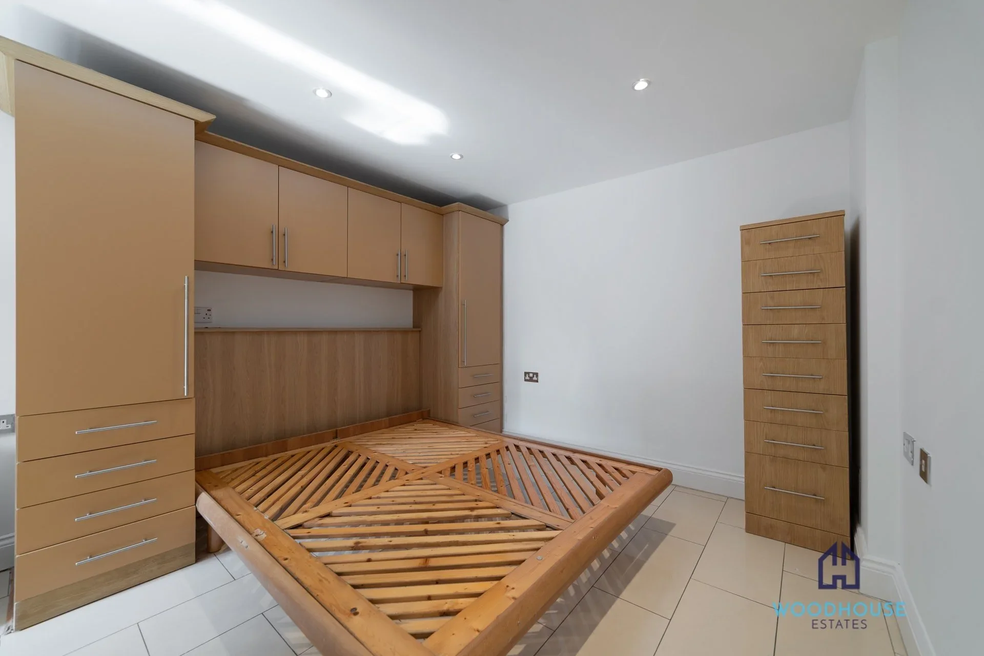 Flat Royal Drive in Greater London