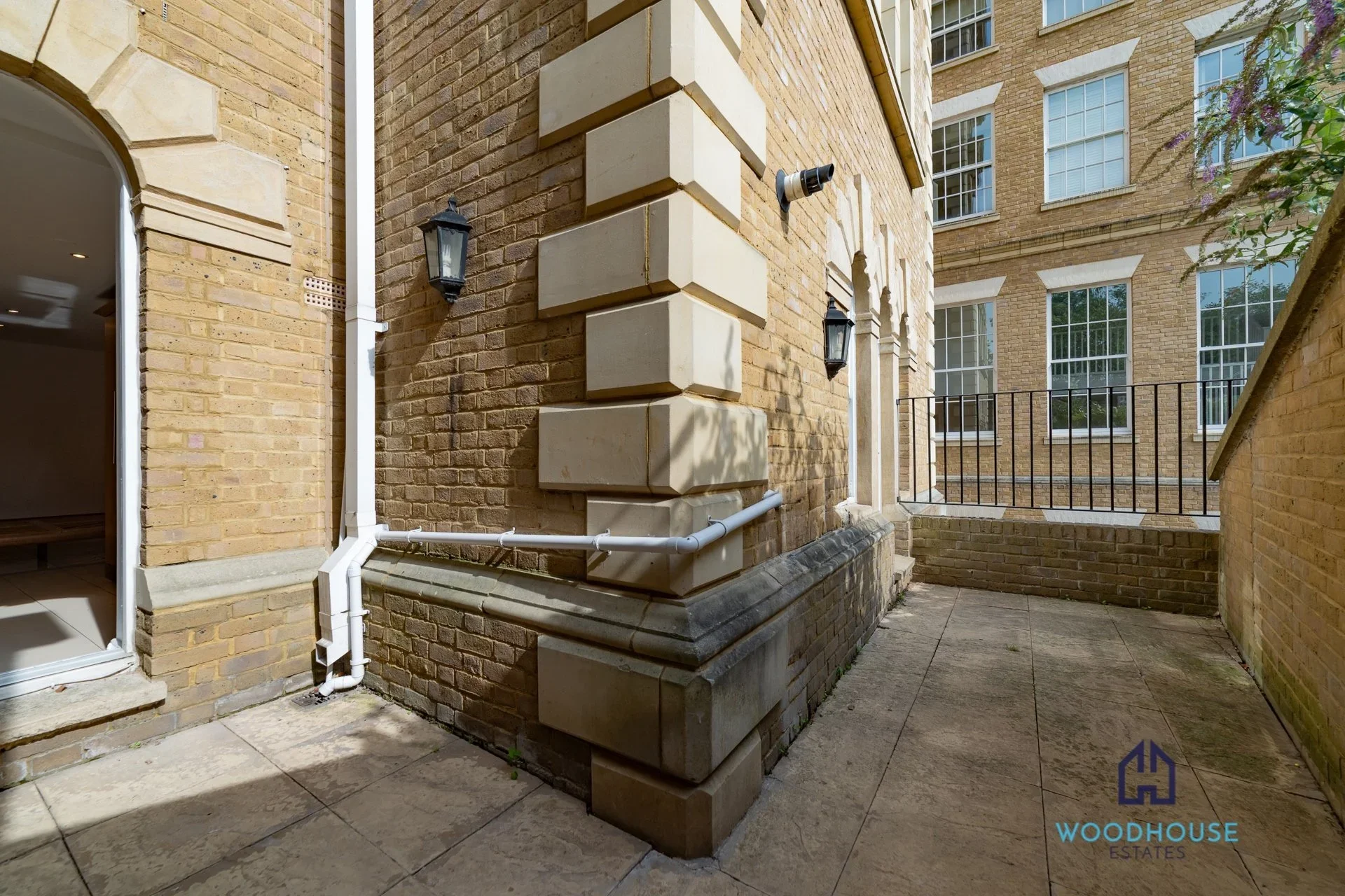 Flat Royal Drive in Greater London