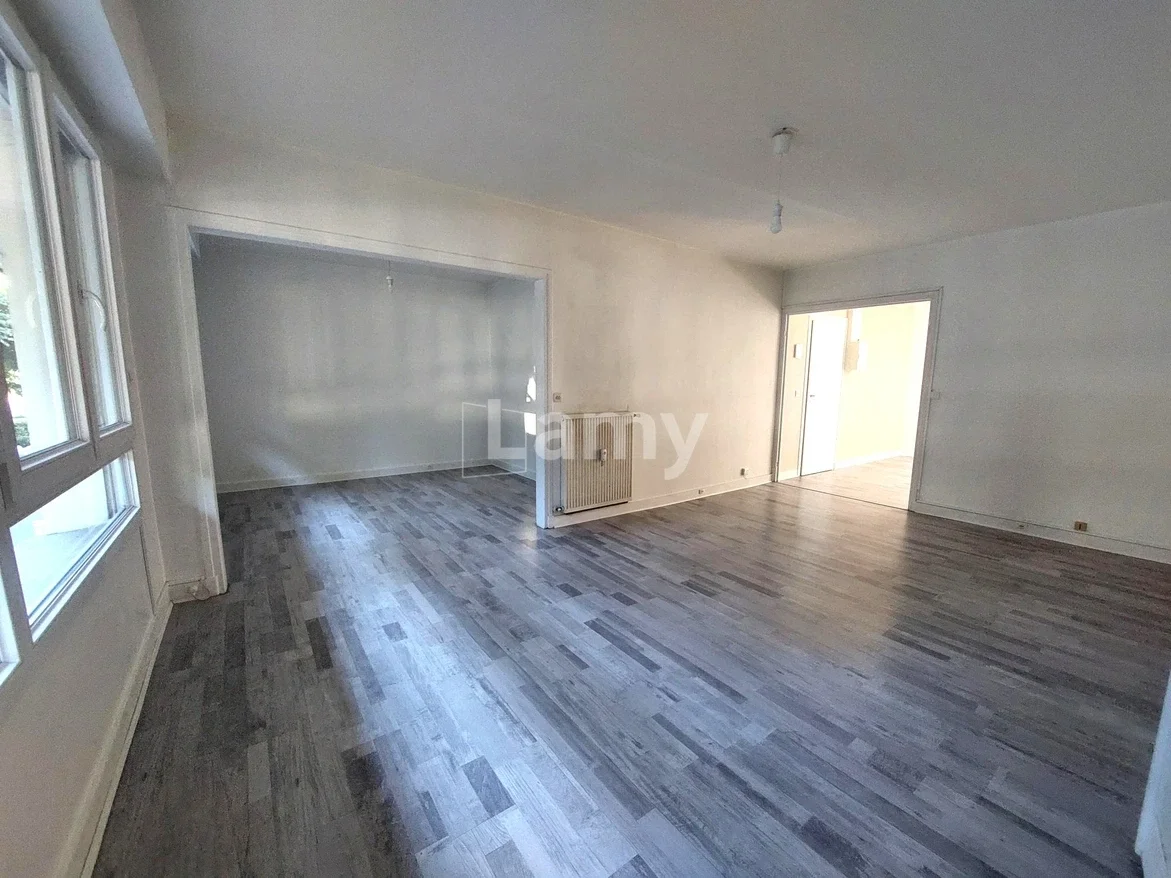 Appartement Place Paul Jamot à Reims
