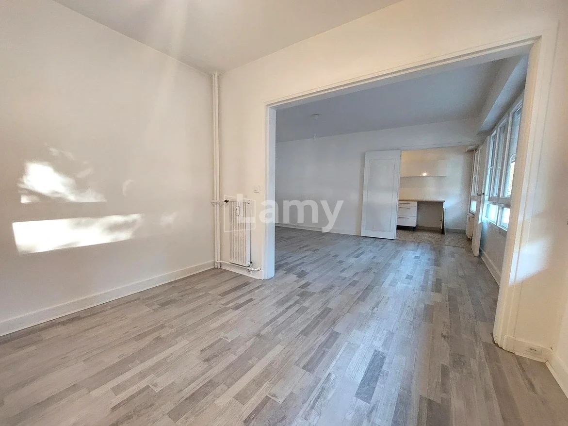 Appartement Place Paul Jamot à Reims