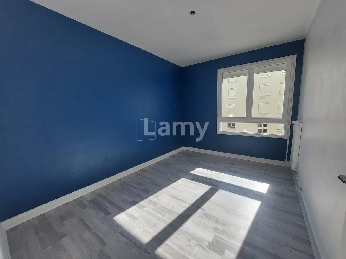 Appartement Place Paul Jamot à Reims