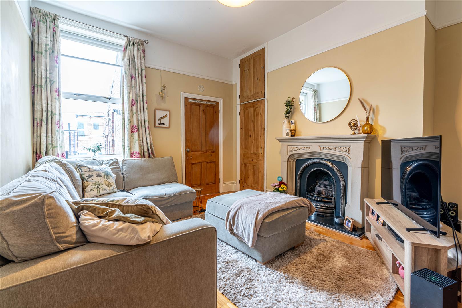 Flat Simonside Terrace in Newcastle upon Tyne