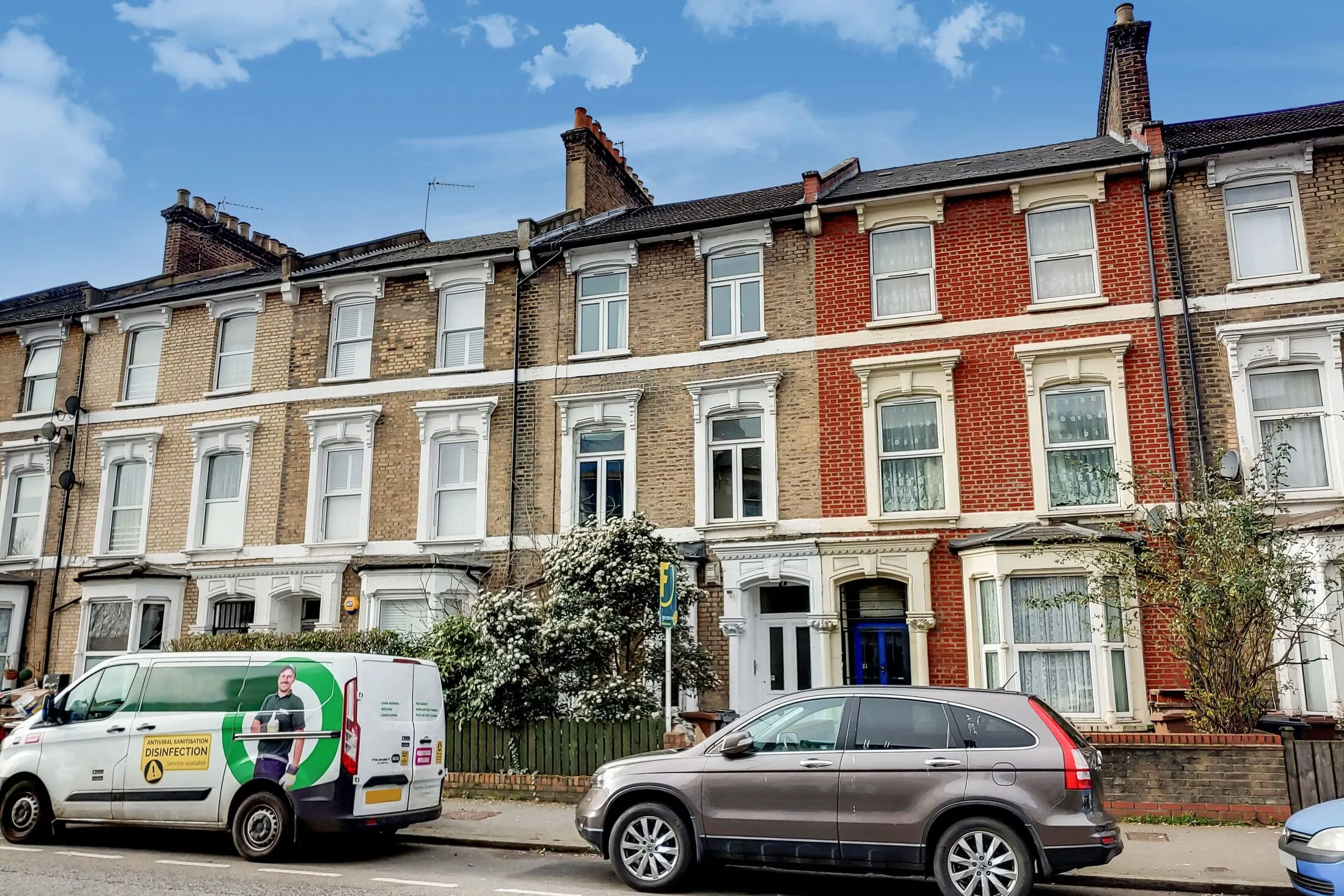Flat Rectory Road in Greater London