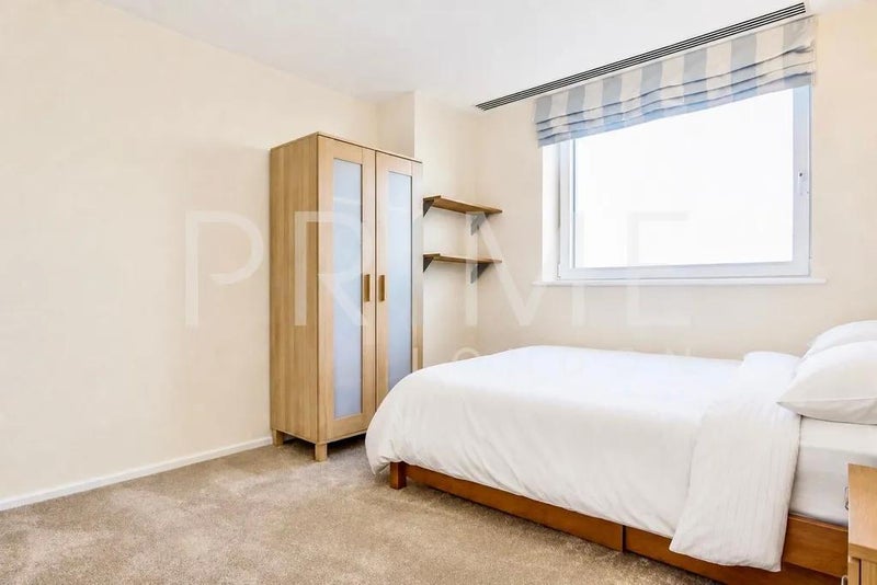 Room Westminster Bridge Road in Greater London