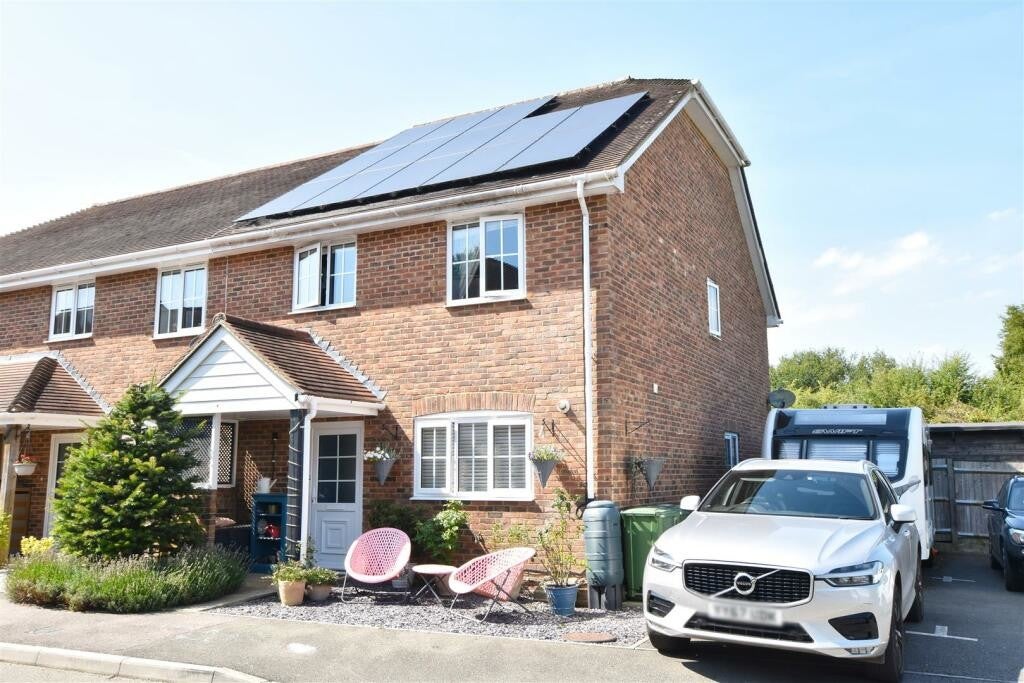 House Goulds Drive in Rother