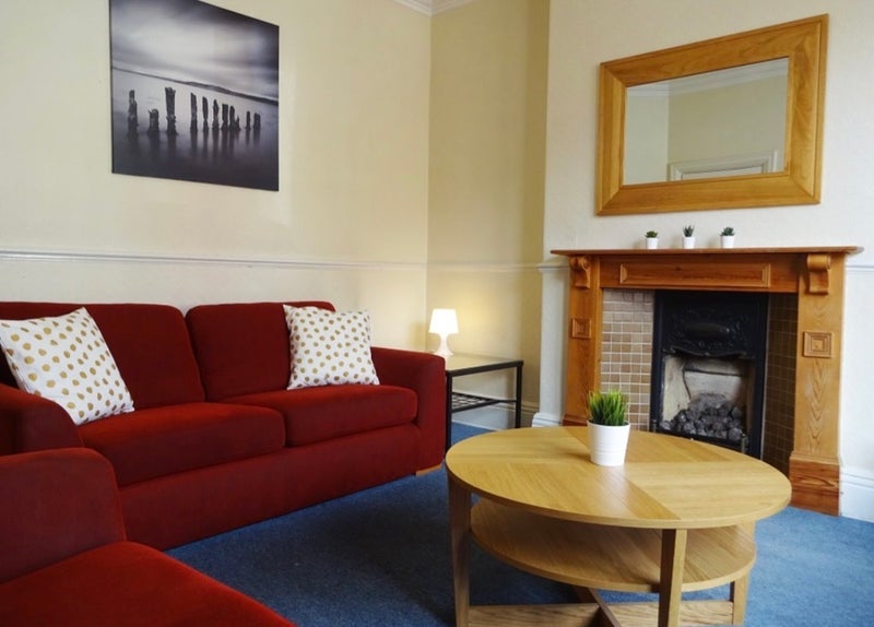 Room Rossington Road in Sheffield