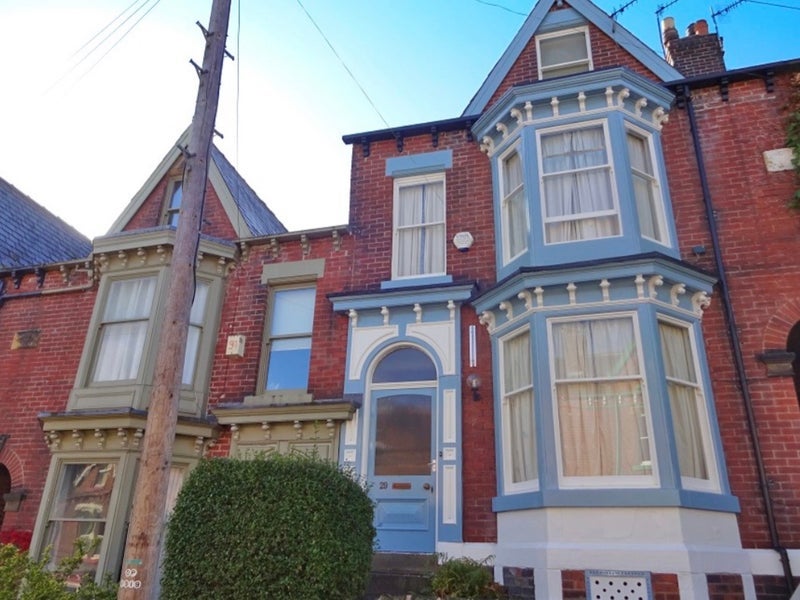 Room Rossington Road in Sheffield