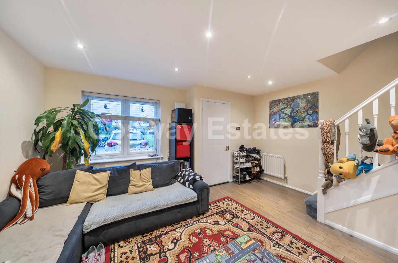 House Aylesham Close in Greater London