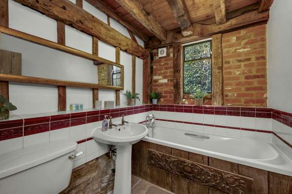 House Kennel Lane in Surrey Heath