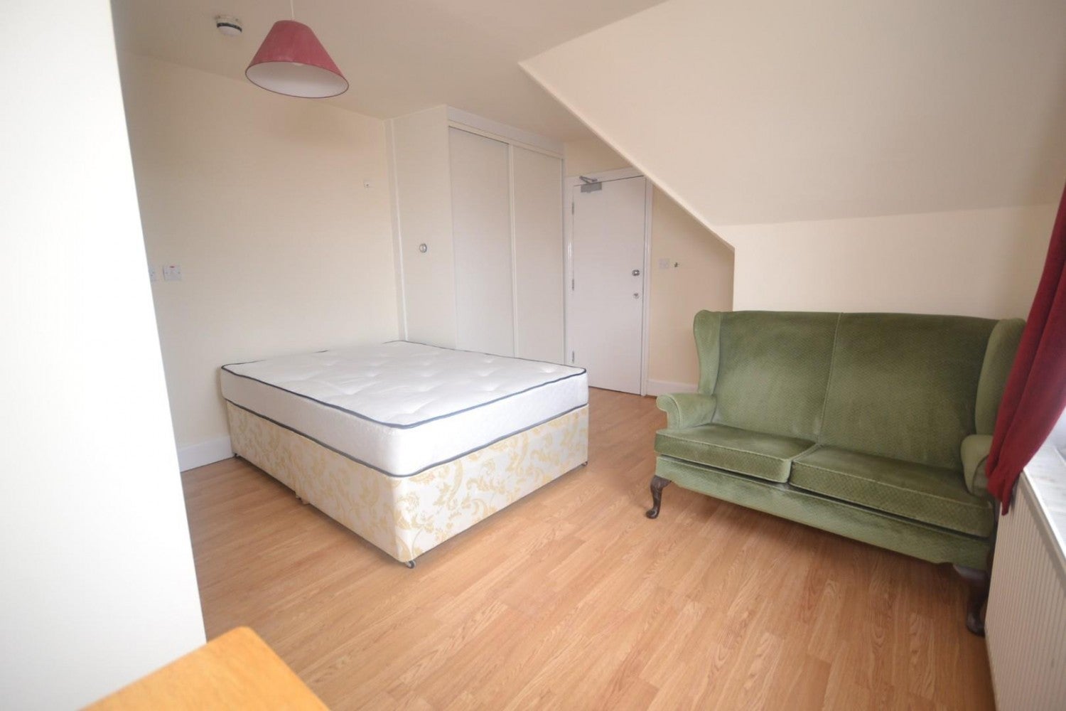 Flat Denmark Road in Reading